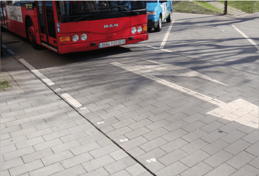 ADOQUINES TRÁNSITO VEHICULOS